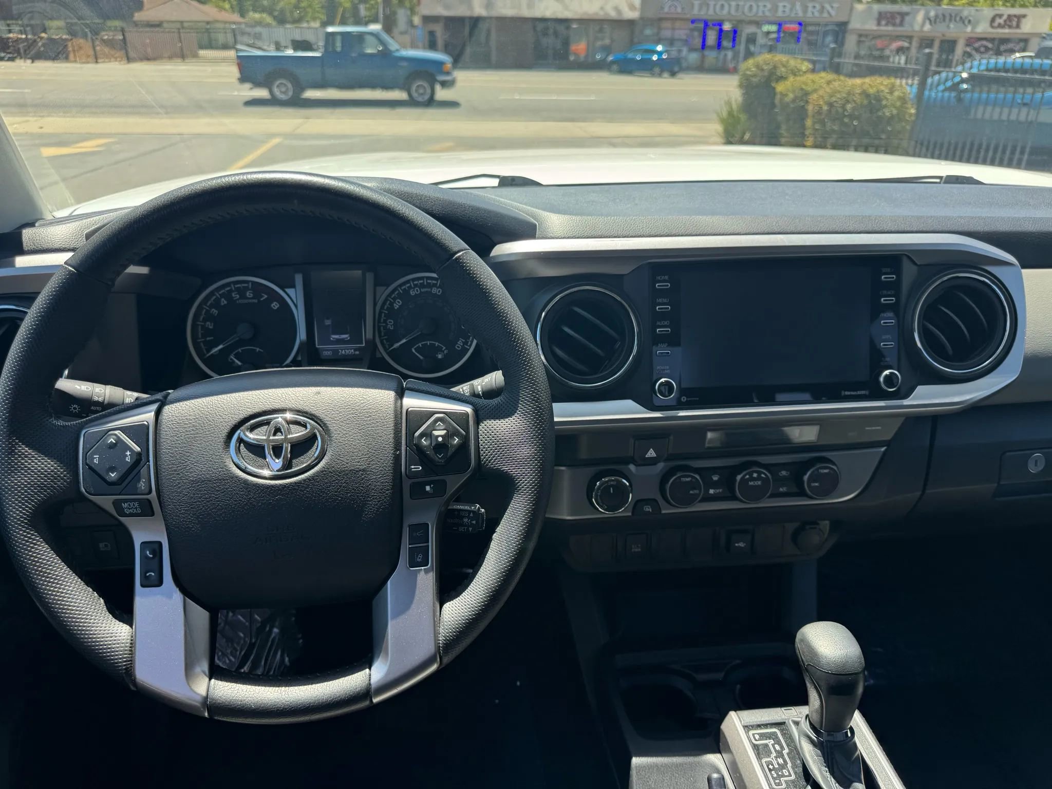 Used 2022 Toyota Tacoma SR5 image 20