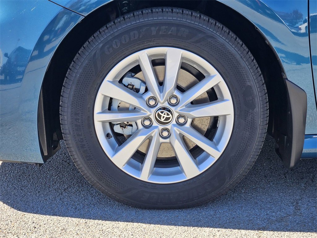 New 2026 Toyota Camry LE w/ Convenience Package image 9