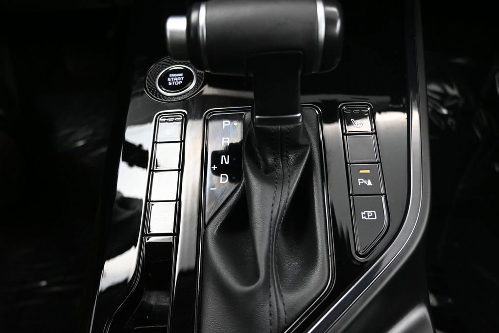 Used 2024 Kia Niro EX FWD image 17