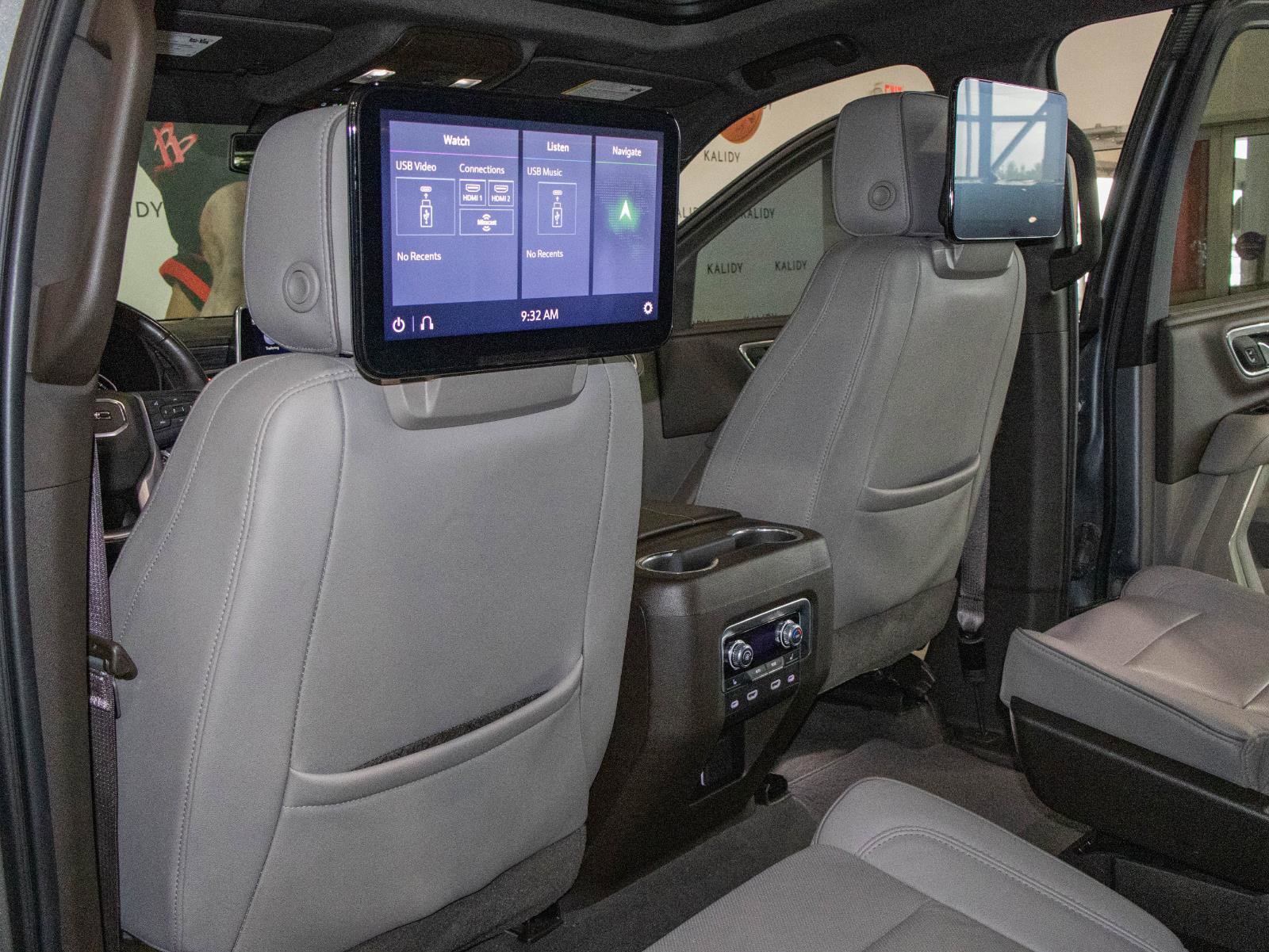 Used 2021 GMC Yukon SLT w/ SLT Luxury Plus Package image 10
