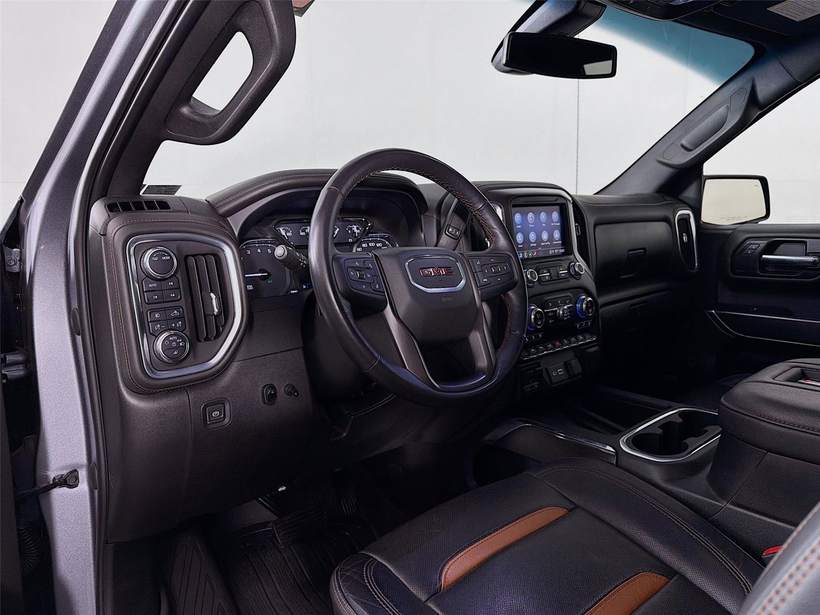 Used 2022 GMC Sierra 1500 AT4 w/ AT4 Preferred Package image 9
