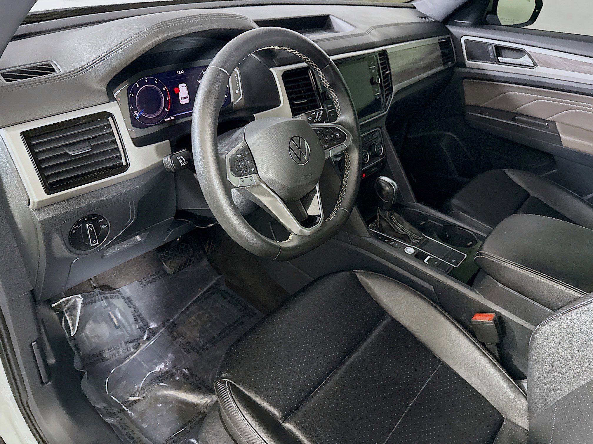 Used 2023 Volkswagen Atlas Cross Sport SE FWD image 23