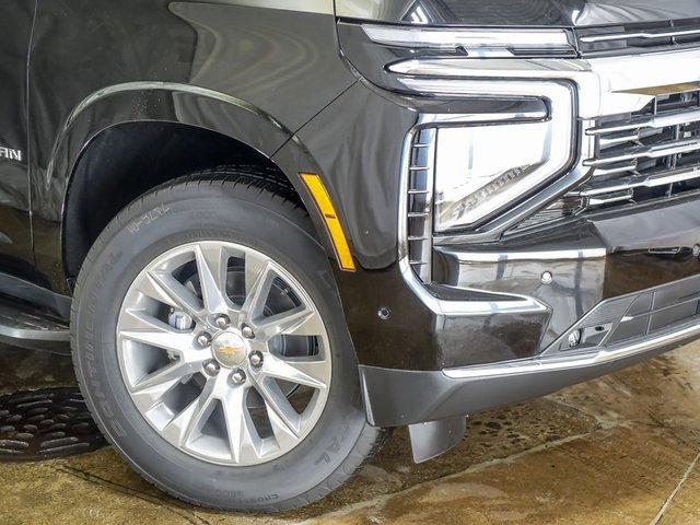 New 2026 Chevrolet Suburban Premier image 4