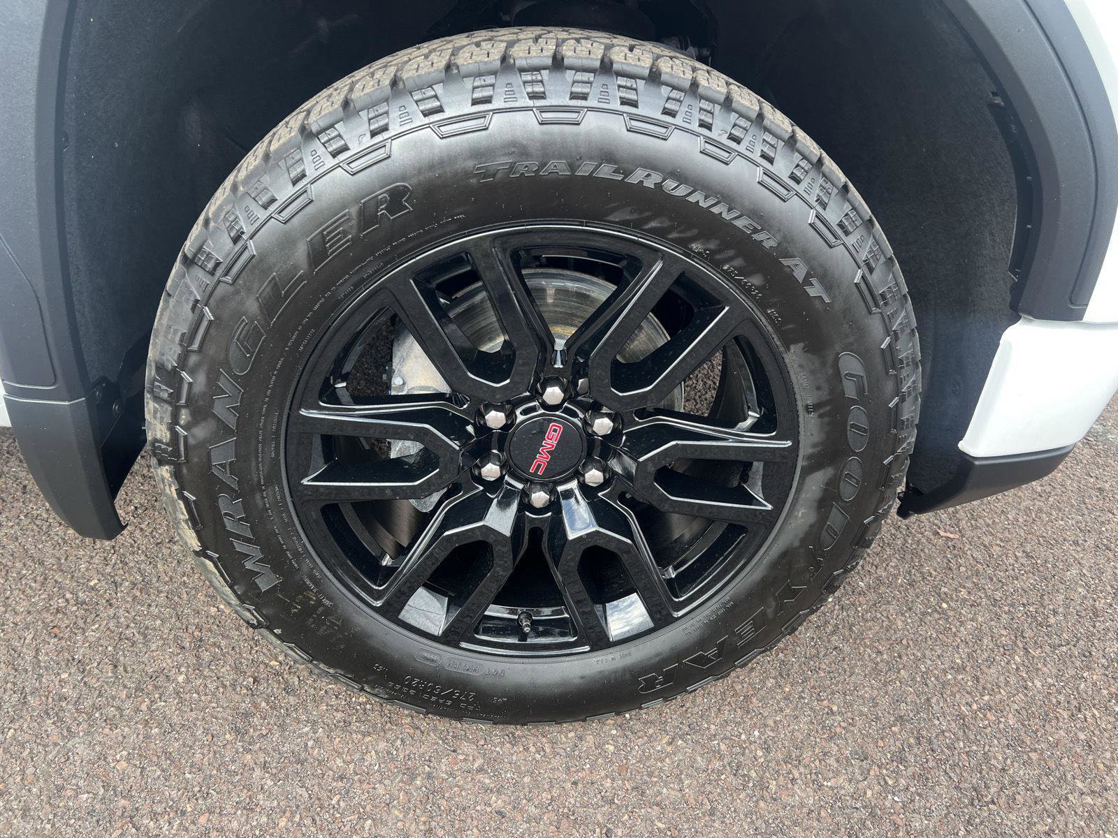 Used 2025 GMC Sierra 1500 Elevation AWD/4WD image 12