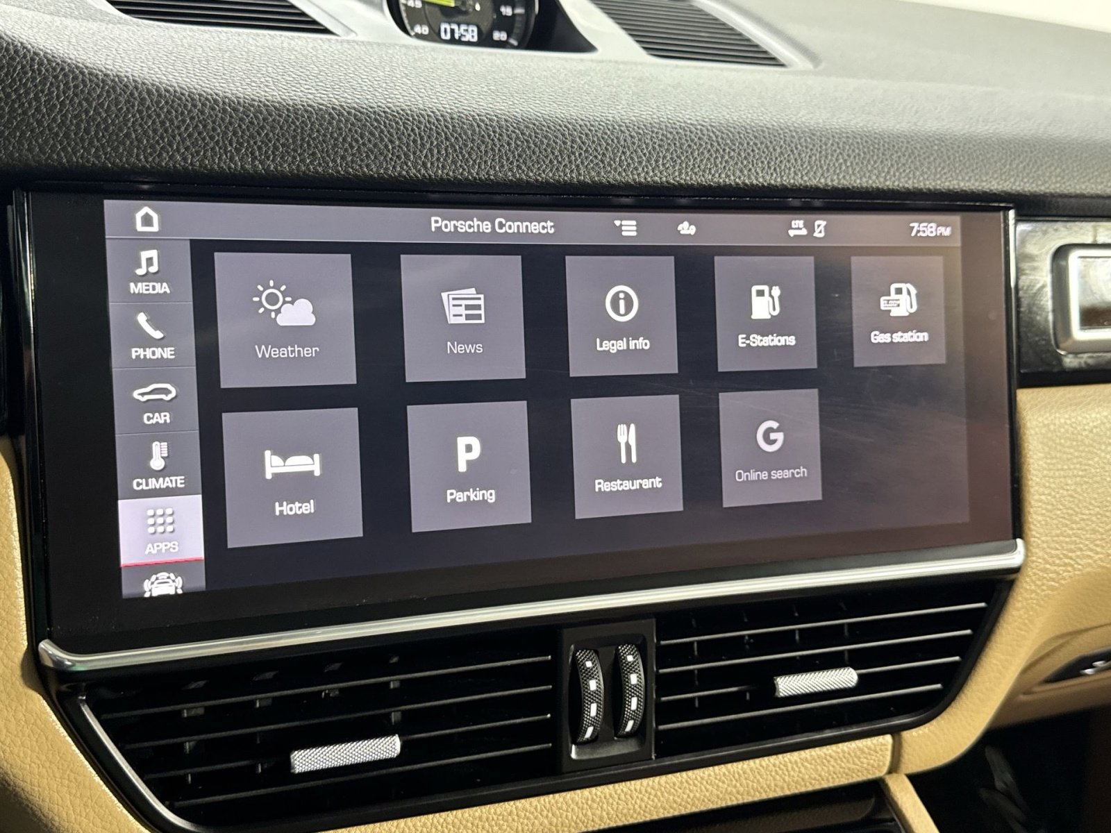 Used 2021 Porsche Cayenne E-Hybrid AWD/4WD image 30