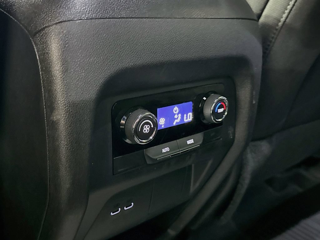 Used 2026 Chevrolet Traverse LT w/ LPO, Floor Liner Package FWD image 26