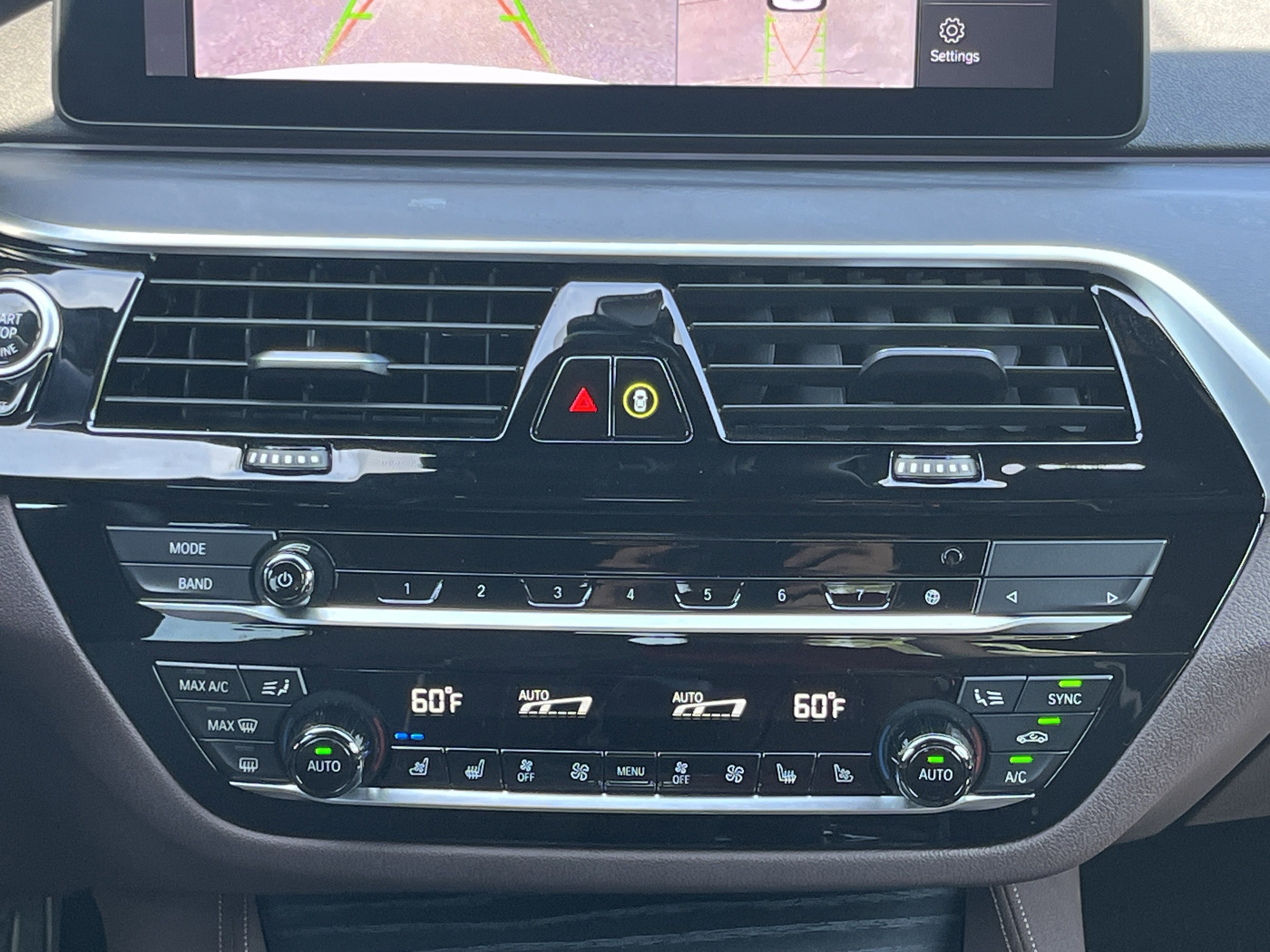 Used 2023 BMW M550i xDrive w/ Executive Package AWD/4WD image 4
