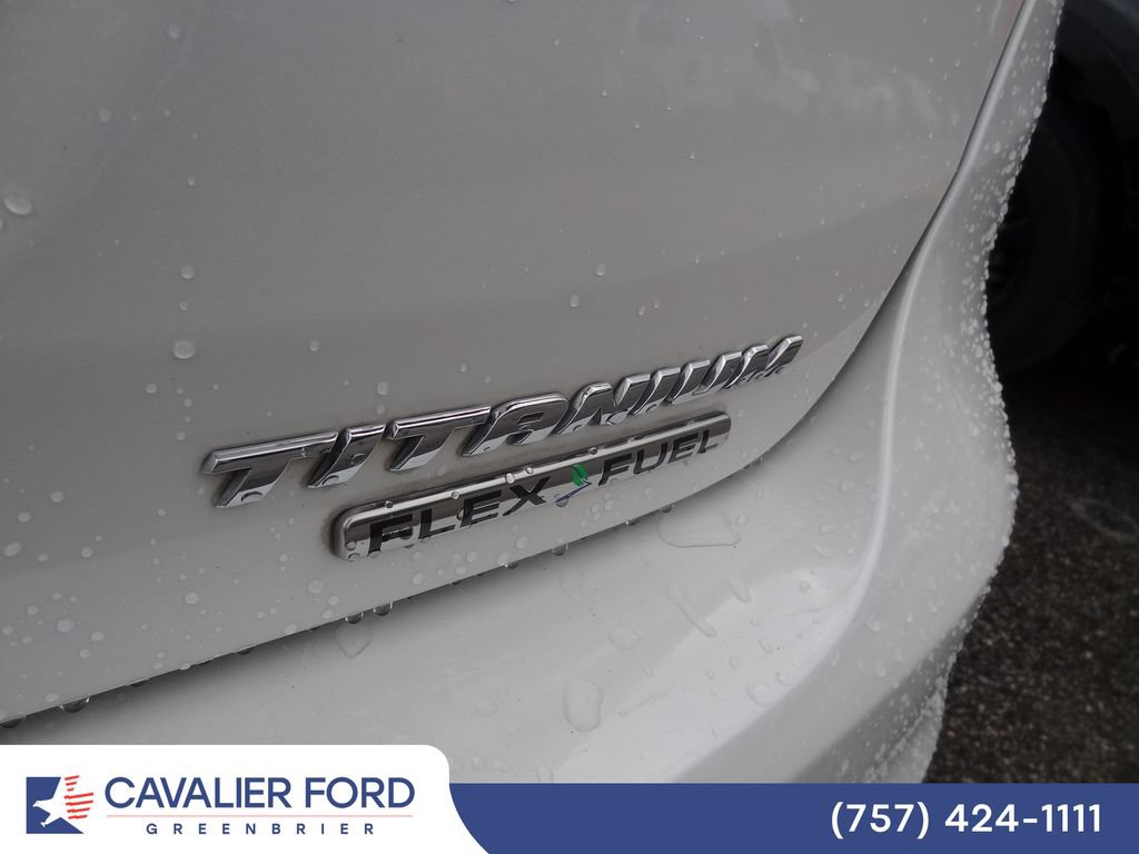 Used 2015 Ford Focus Titanium w/ Titanium Cold Weather Package FWD image 8