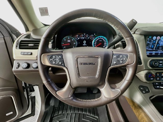Used 2019 GMC Yukon XL Denali w/ Denali Ultimate Package AWD/4WD image 12