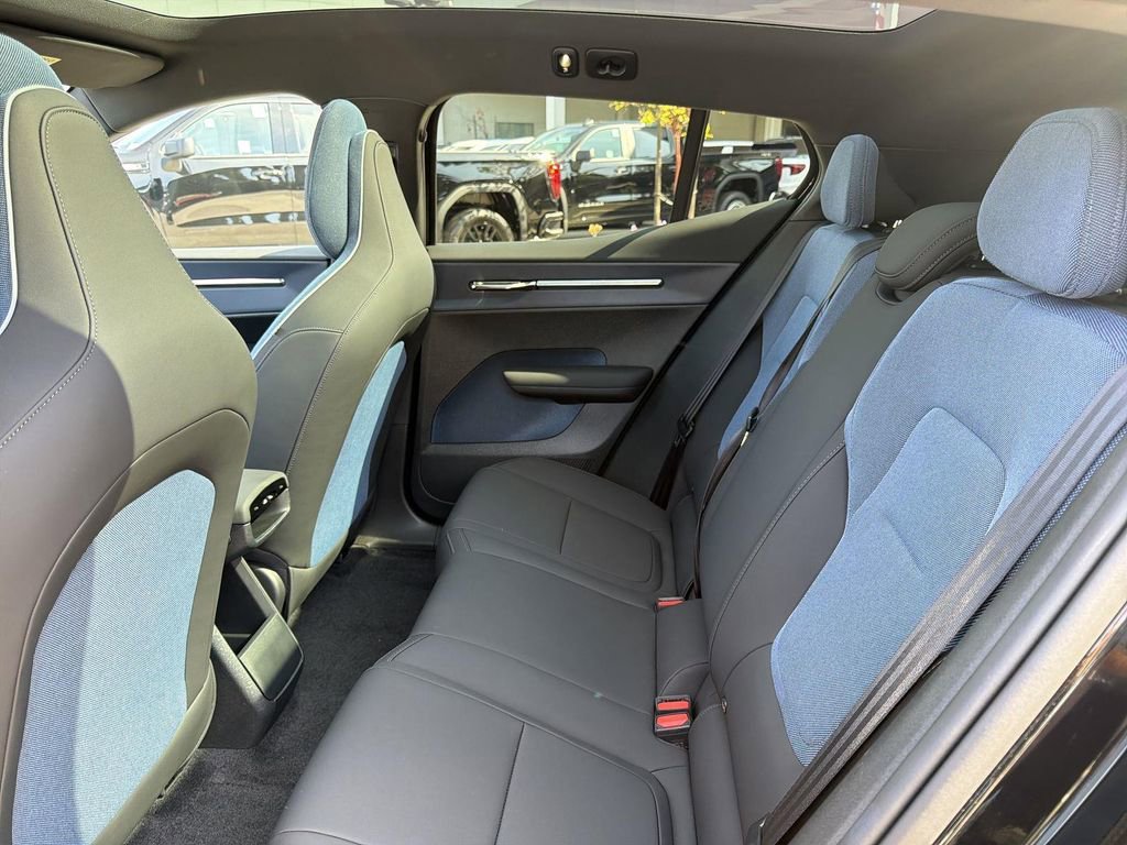 Used 2025 Volvo EX30 Plus w/ Protection Package Premier image 24
