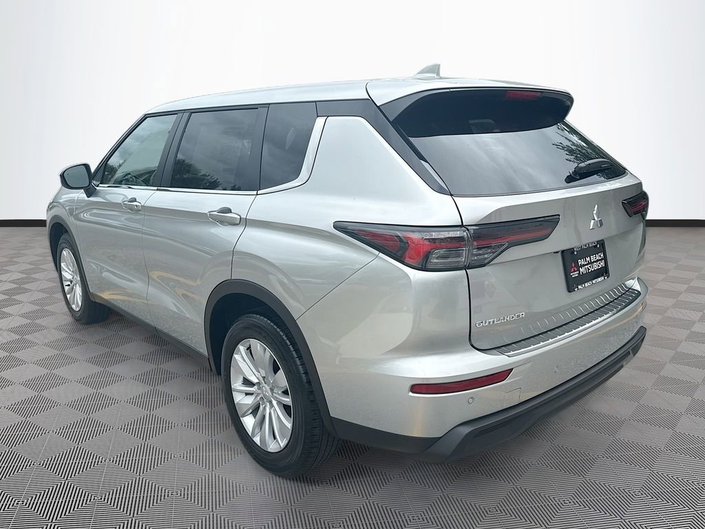 New 2026 Mitsubishi Outlander ES image 5