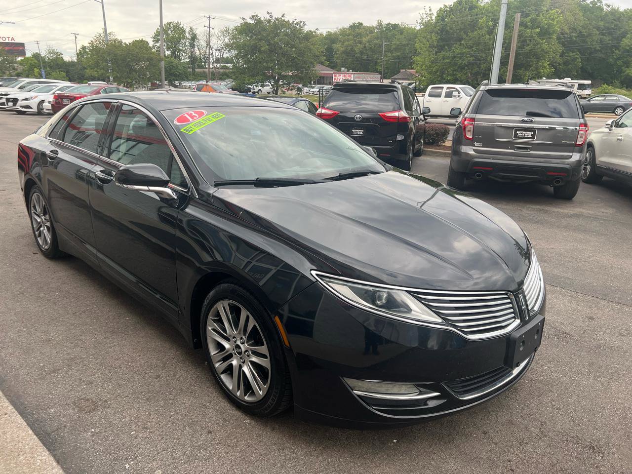 Used 2013 Lincoln MKZ FWD image 9