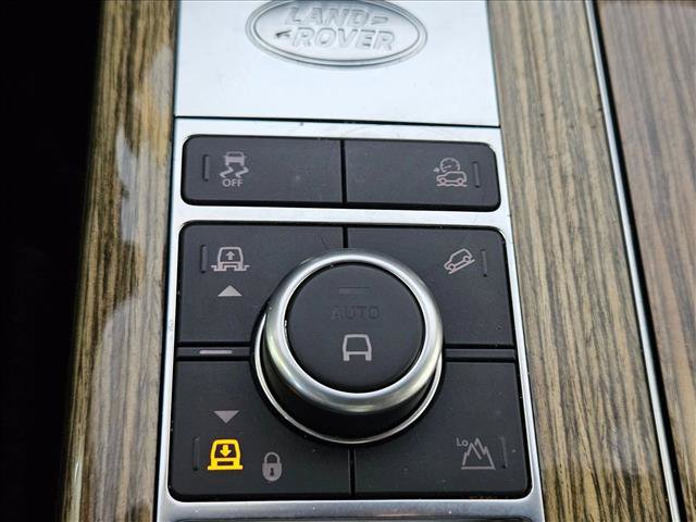 Used 2018 Land Rover Range Rover HSE AWD/4WD image 25