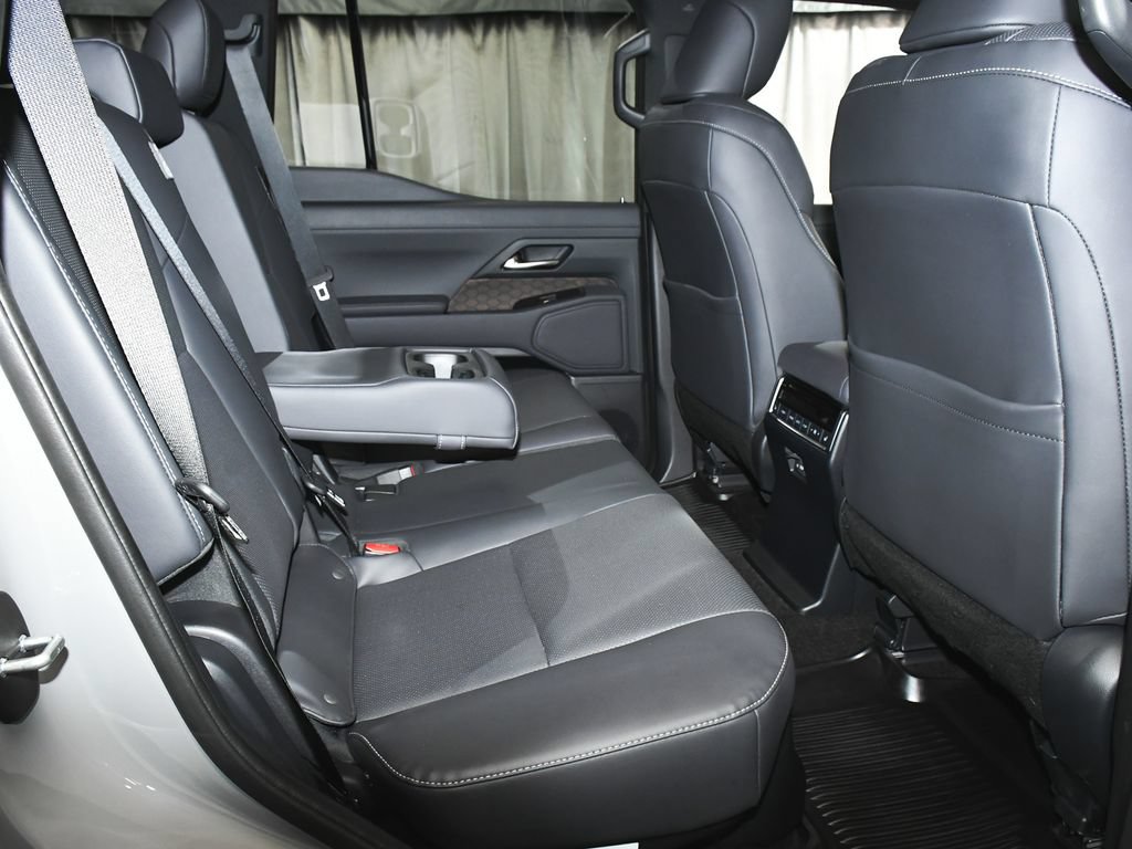 Used 2024 Lexus GX 550 w/ Accessory Package (Z1) AWD/4WD image 50