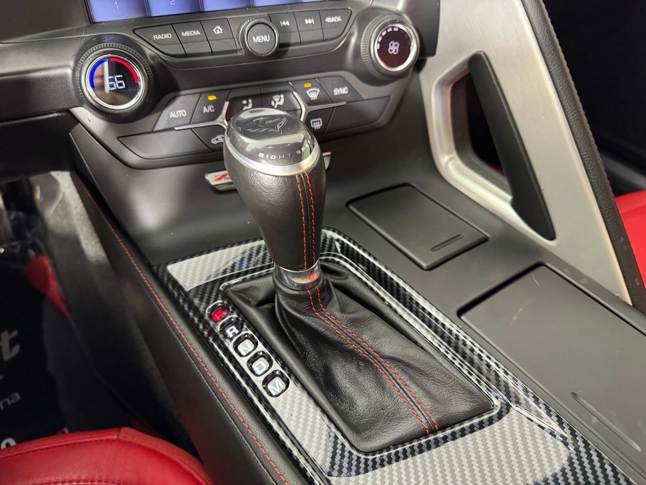 Used 2015 Chevrolet Corvette Z06 w/ Battery Protection Package image 17