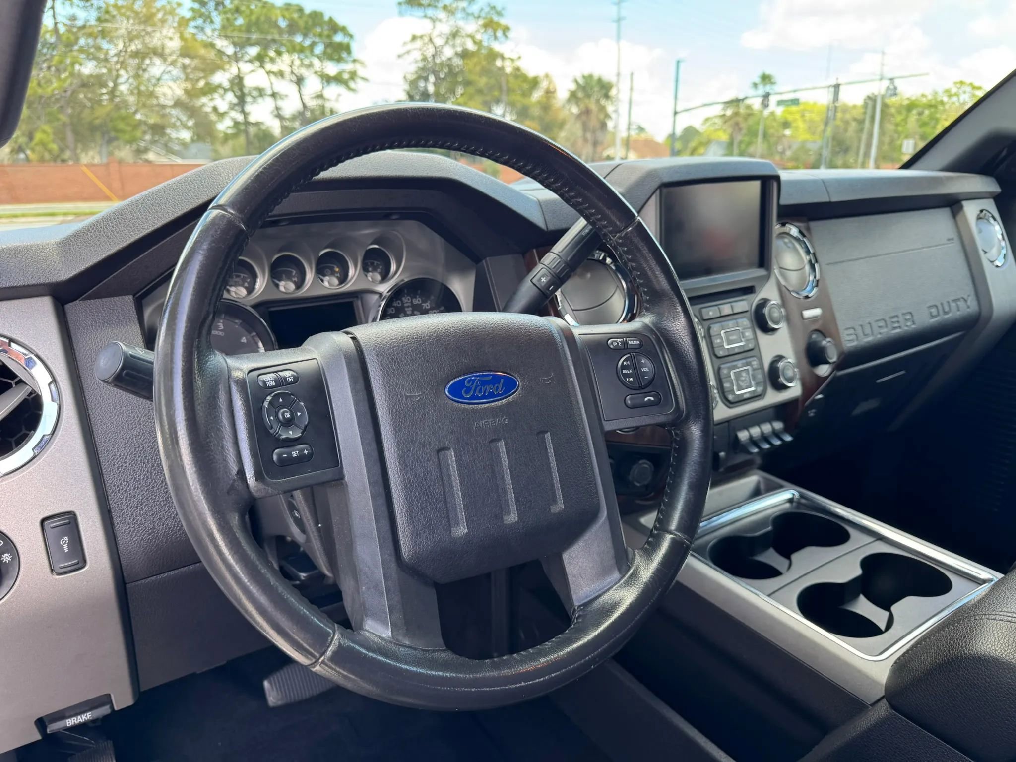 Used 2015 Ford F350 Lariat w/ Chrome Package image 8