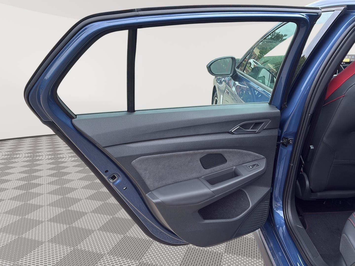 New 2026 Volkswagen Golf SE FWD image 23
