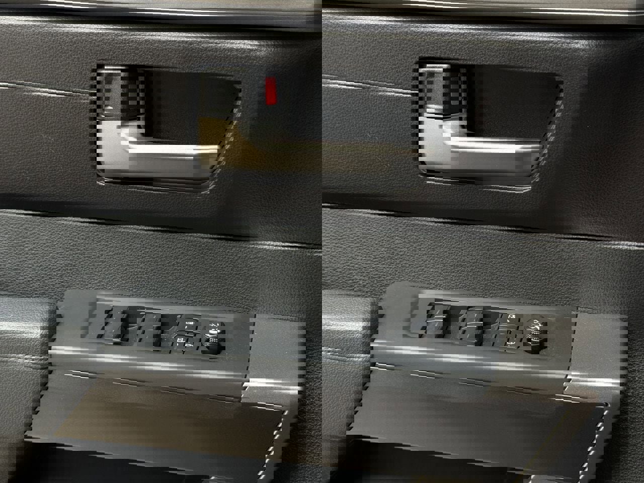 Used 2025 Toyota Tundra SR5 w/ SR5 Premium Package AWD/4WD image 23