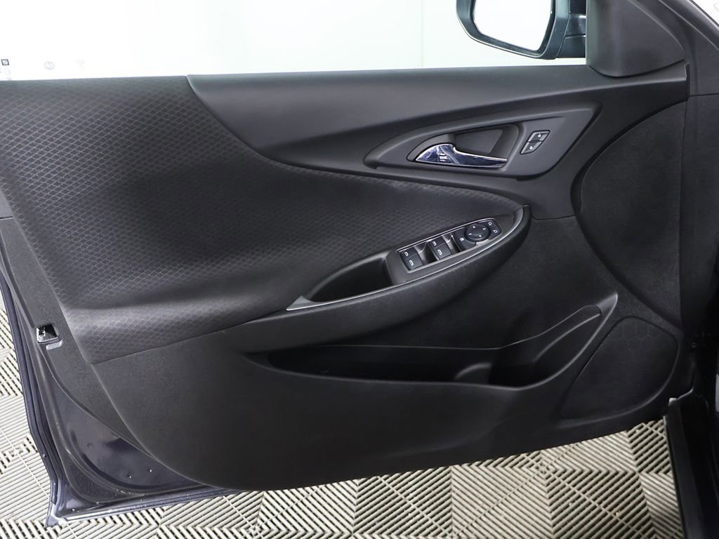 Used 2023 Chevrolet Malibu LT FWD image 17