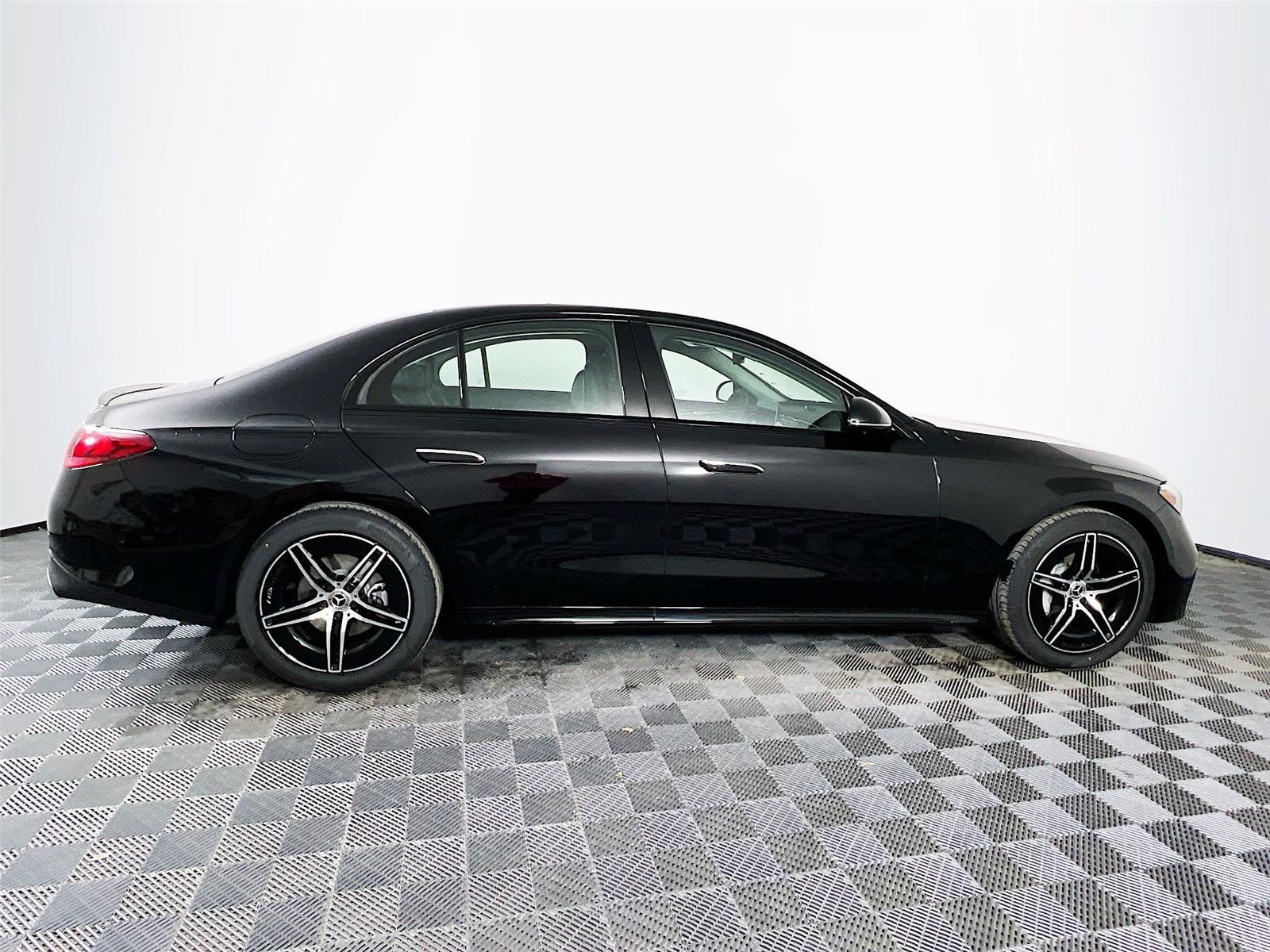 New 2026 Mercedes-Benz E 350 4MATIC Sedan image 7