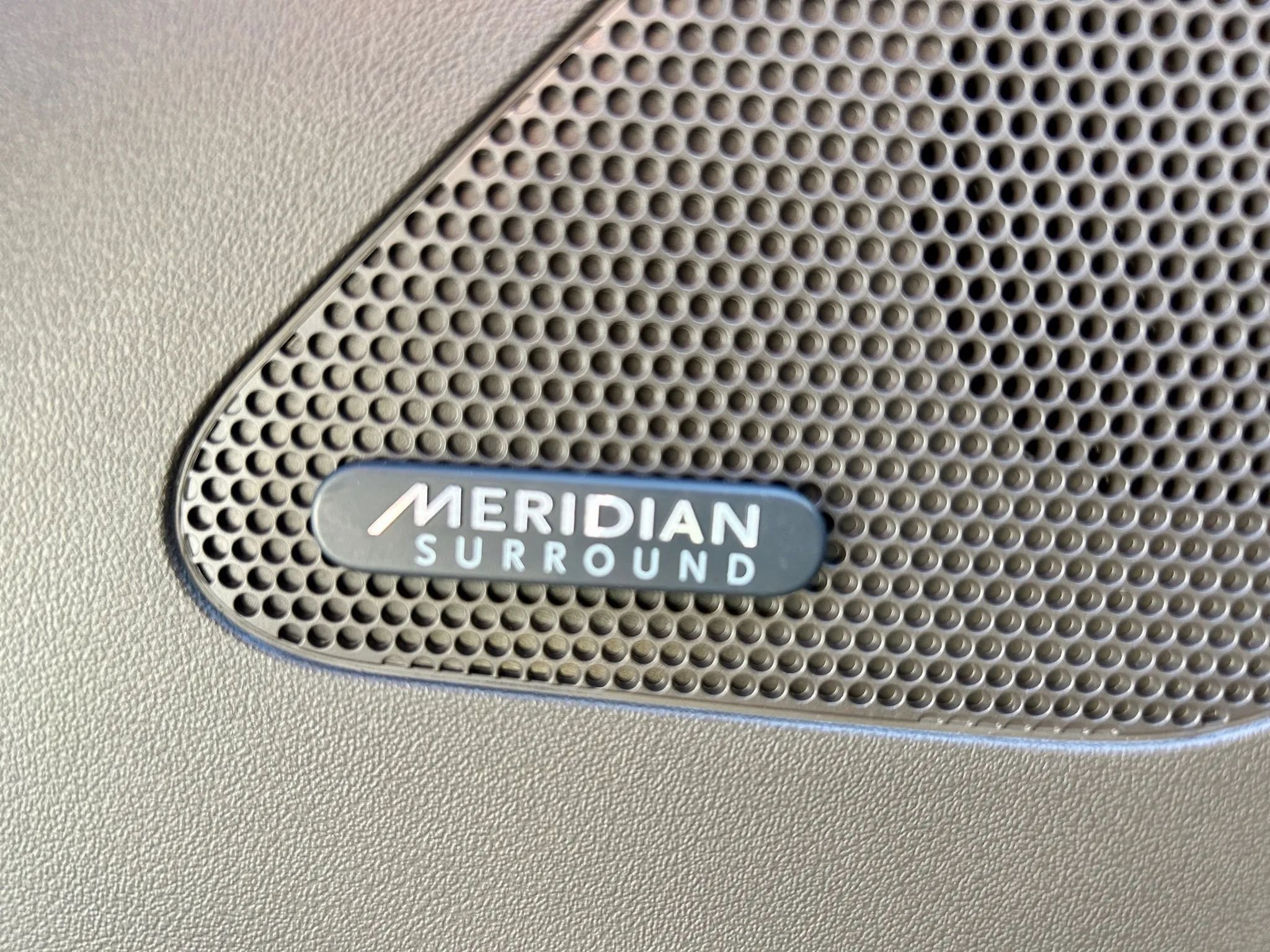 Used 2020 Jaguar F-PACE Prestige image 27