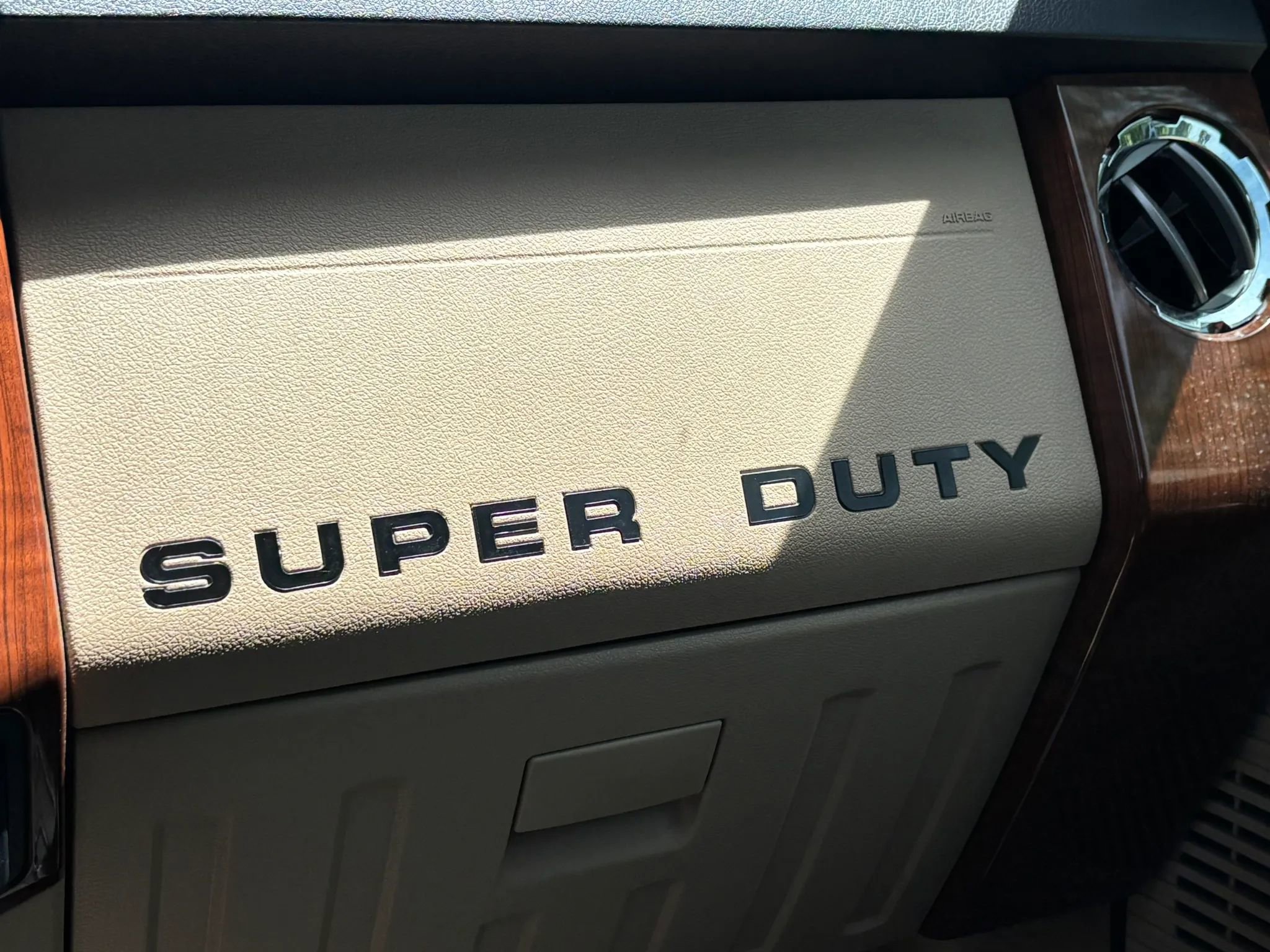 Used 2016 Ford F250 King Ranch w/ FX4 Off-Road Package AWD/4WD image 31