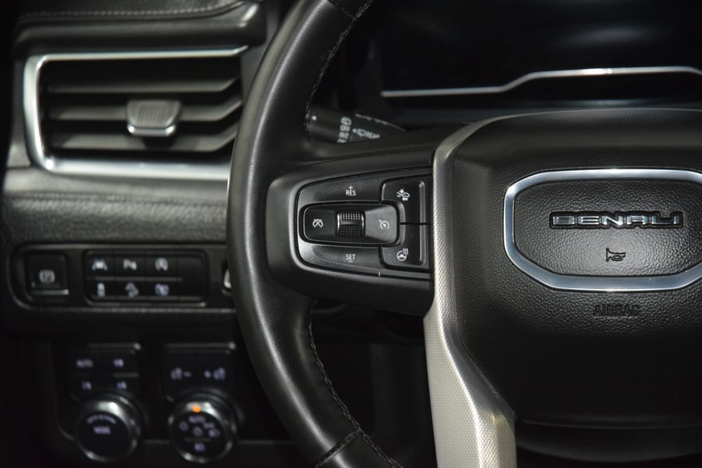 Used 2024 GMC Yukon XL Denali AWD/4WD image 39