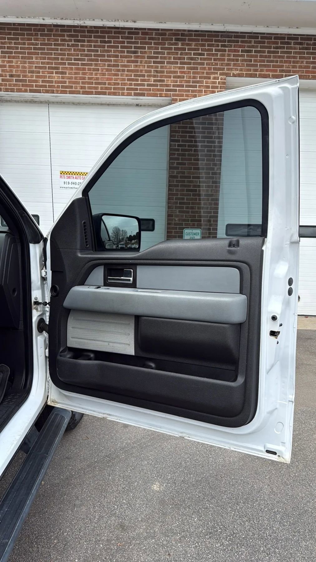 Used 2014 Ford F150 XL w/ Equipment Group 101A Mid AWD/4WD image 10