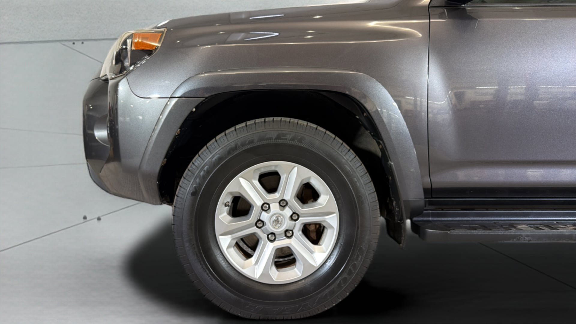 Used 2014 Toyota 4Runner SR5 Premium AWD/4WD image 36