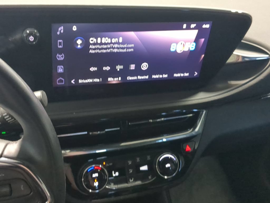 Used 2025 Buick Envista Sport Touring w/ Convenience I Package FWD image 33