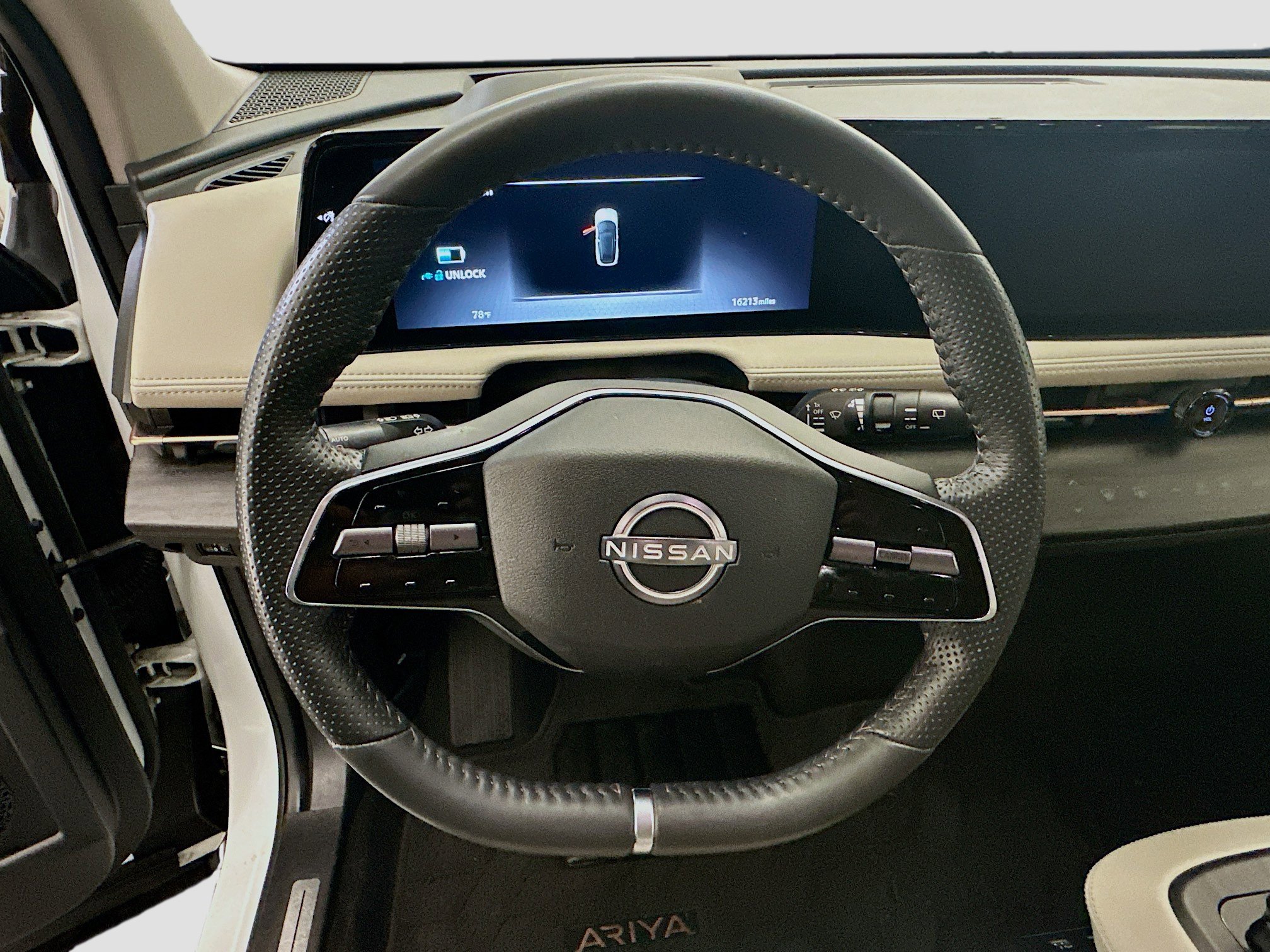 Used 2024 Nissan Ariya AWD image 18