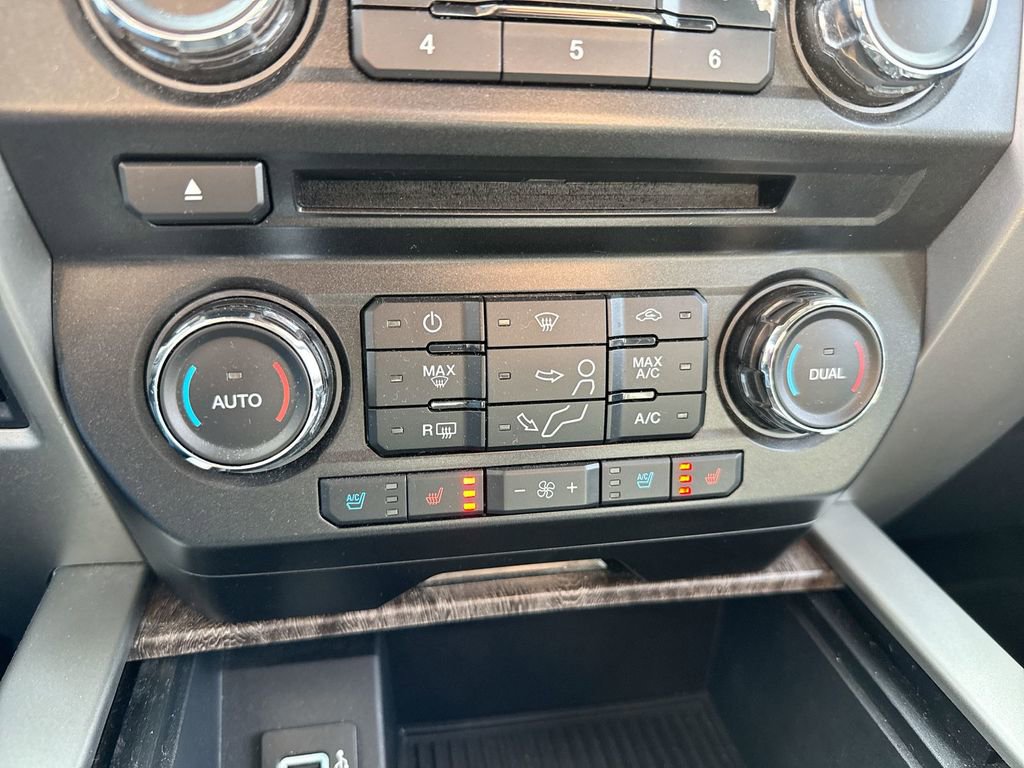 Used 2017 Ford F350 Lariat w/ Tow Technology Bundle image 8