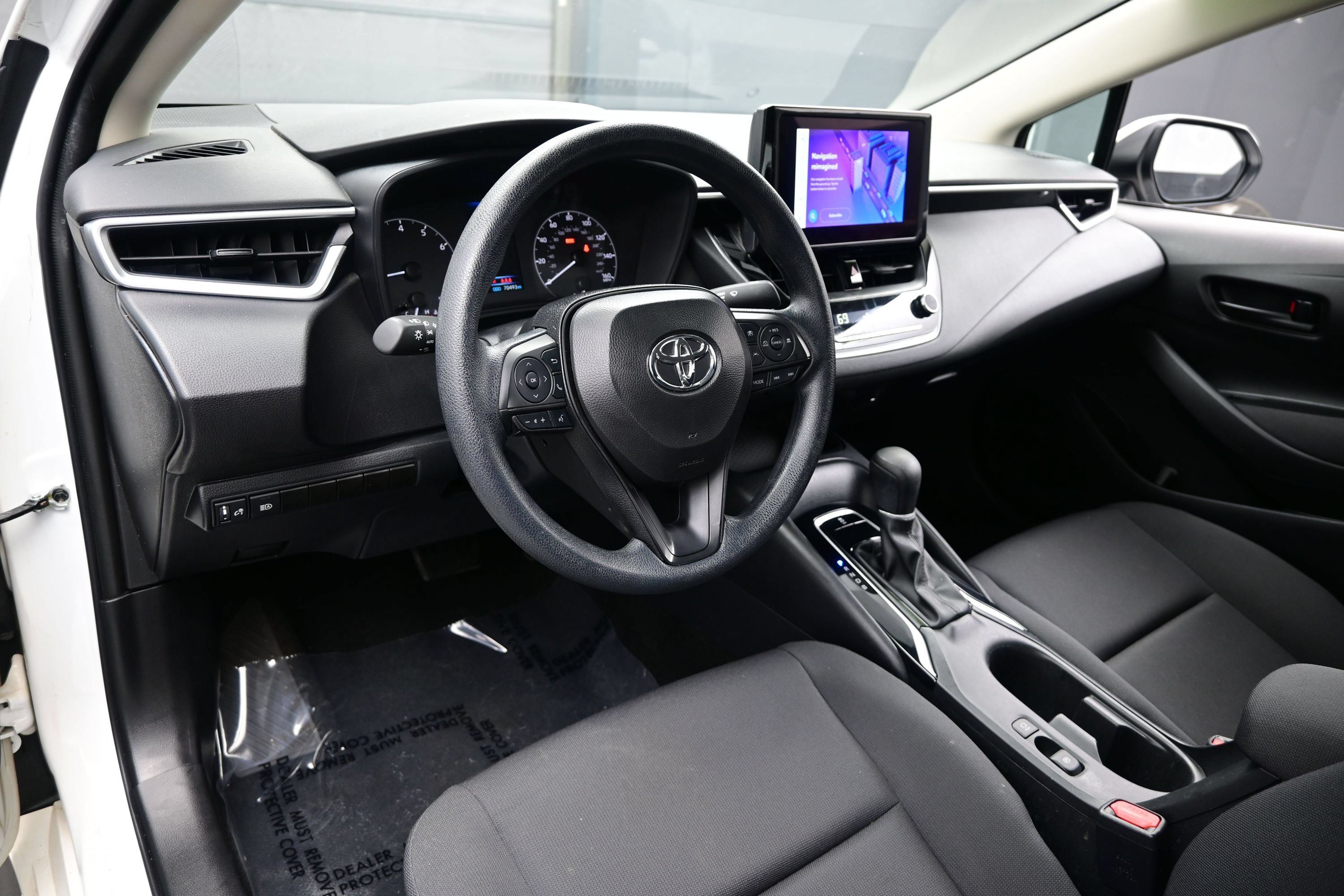 Used 2024 Toyota Corolla LE FWD image 12