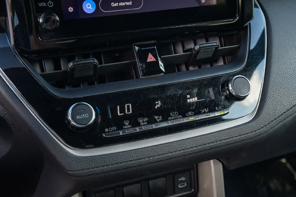 Certified 2023 Toyota Corolla Cross AWD Hybrid image 21