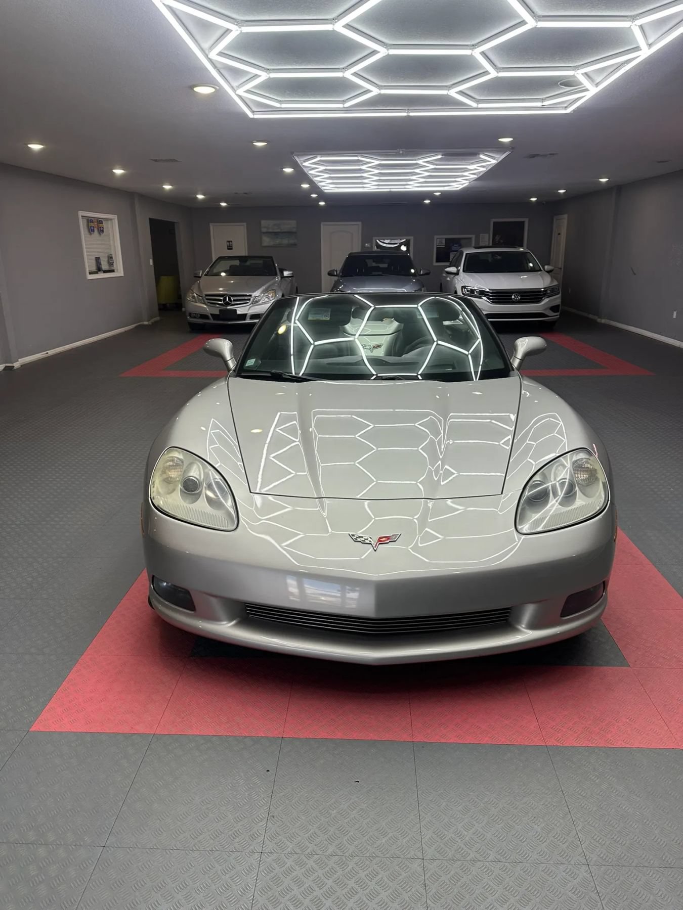 Used 2005 Chevrolet Corvette Convertible w/ Preferred Equipment Group RWD image 11