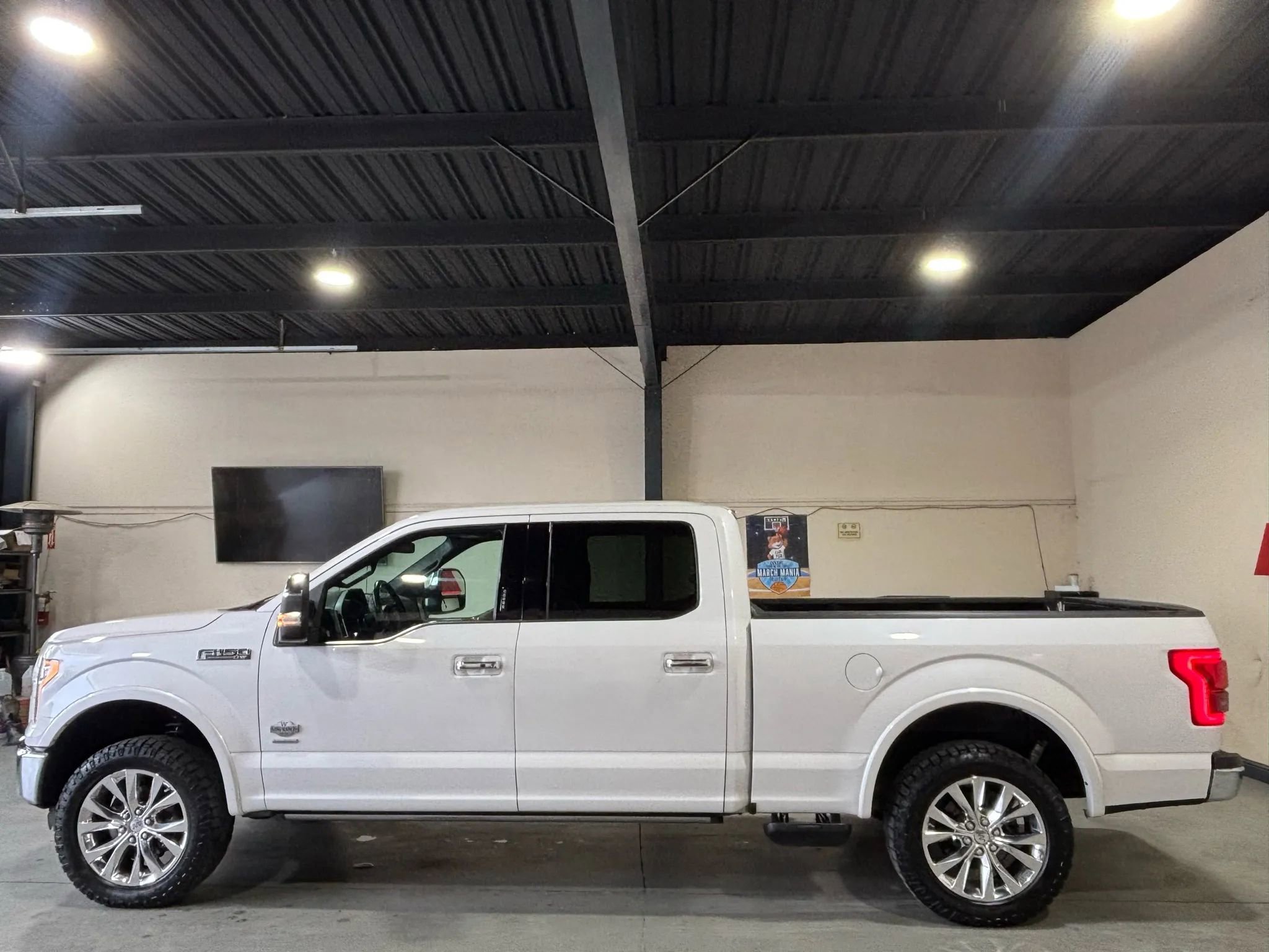 Used 2016 Ford F150 King Ranch w/ Equipment Group 601A Luxury image 5
