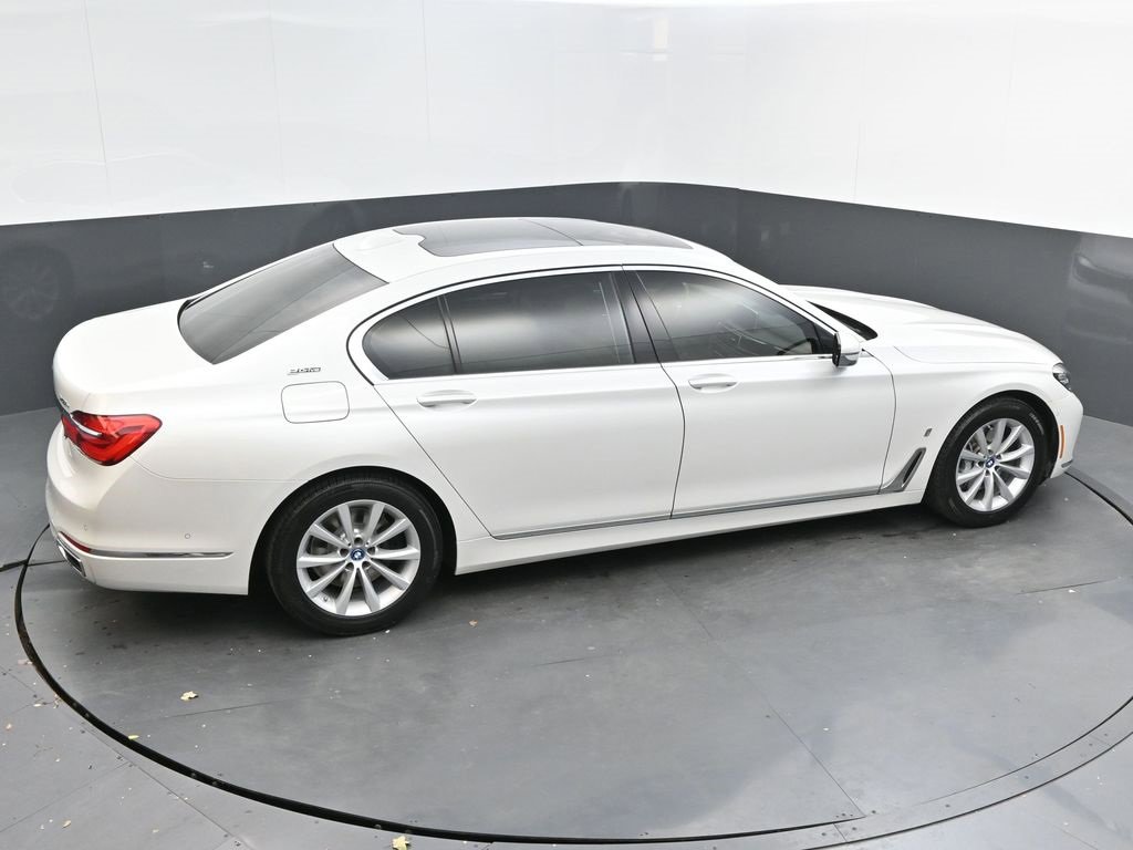 Used 2018 BMW 740e xDrive image 49