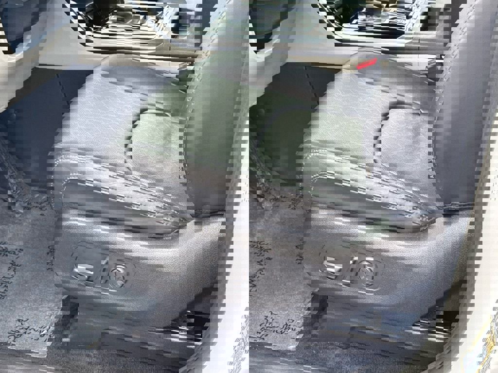 Used 2022 Kia Carnival SX image 30