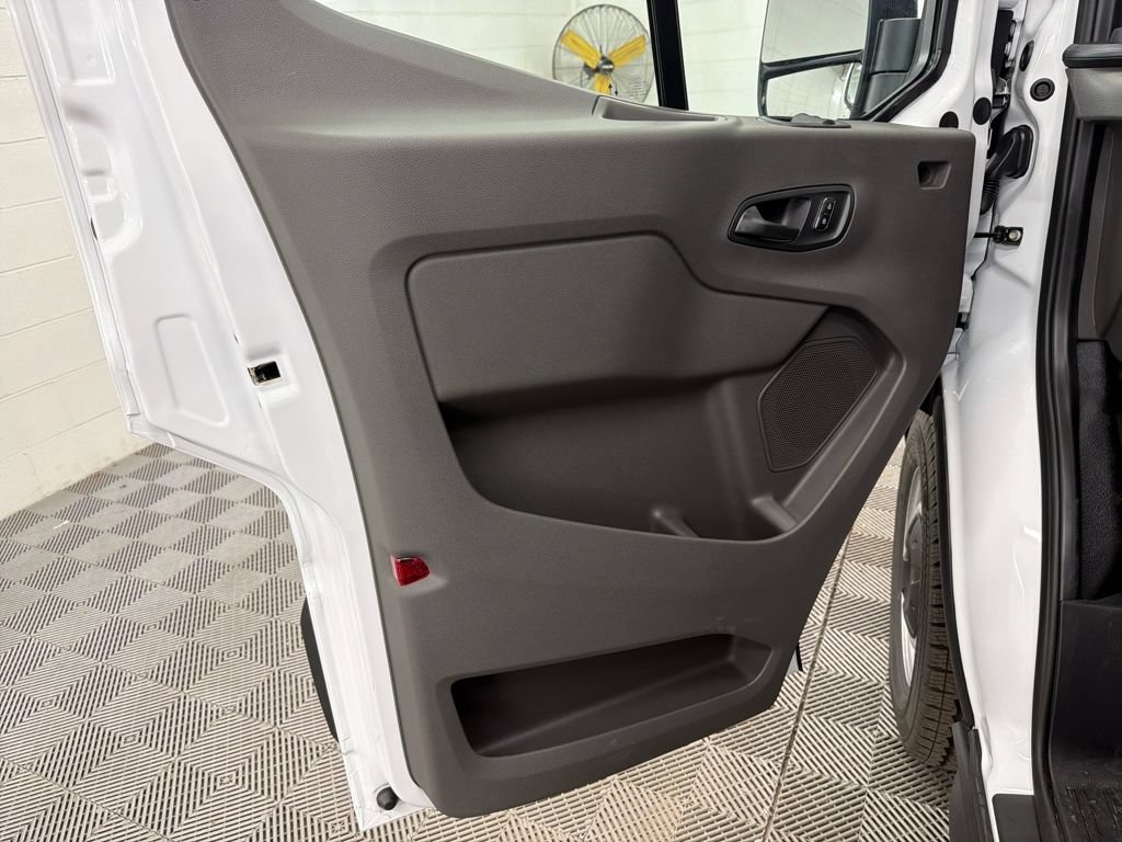 New 2026 Ford Transit 150 Low Roof w/ Load Area Protection Package RWD image 15
