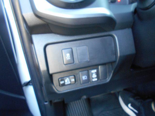 Used 2023 Toyota Tacoma TRD Off-Road AWD/4WD image 13