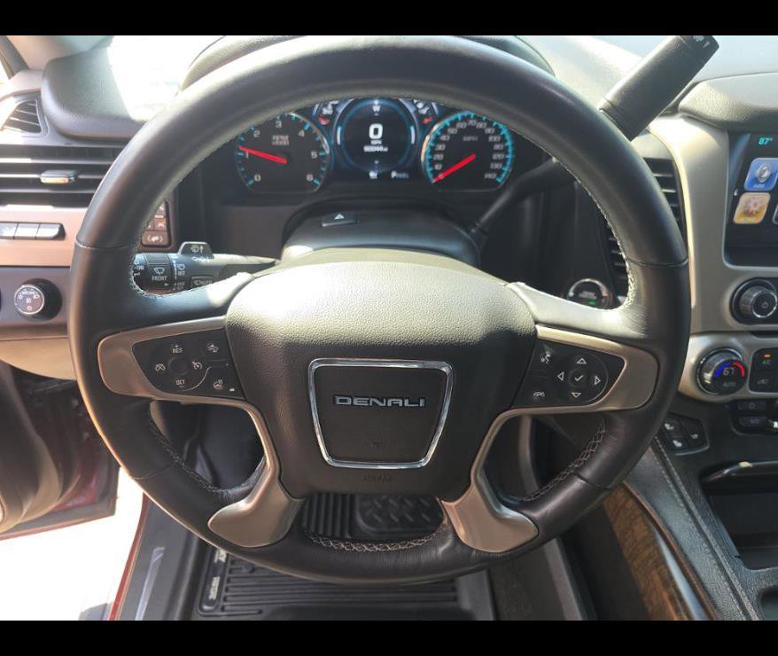 Used 2018 GMC Yukon Denali image 4