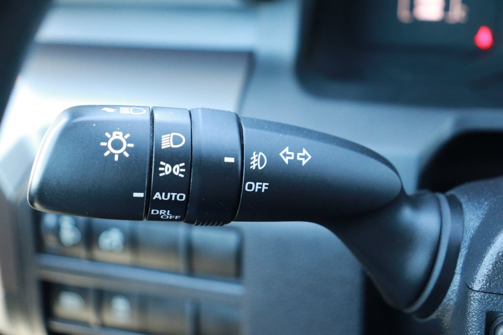 Used 2024 Toyota Tacoma SR5 AWD/4WD image 22