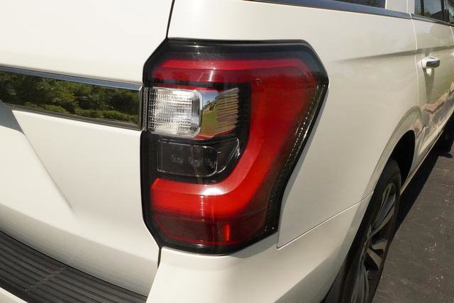 Used 2020 Ford Expedition Limited w/ Equipment Group 302A AWD/4WD image 36