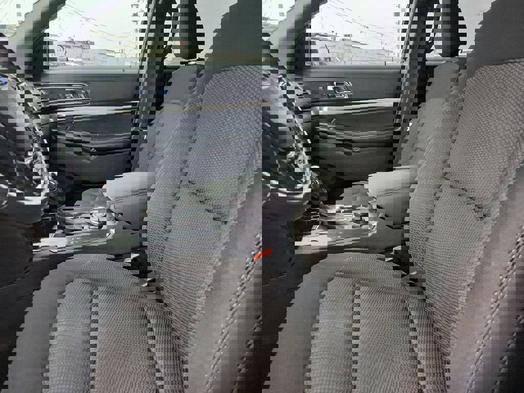 Used 2019 Ford Explorer XLT image 20