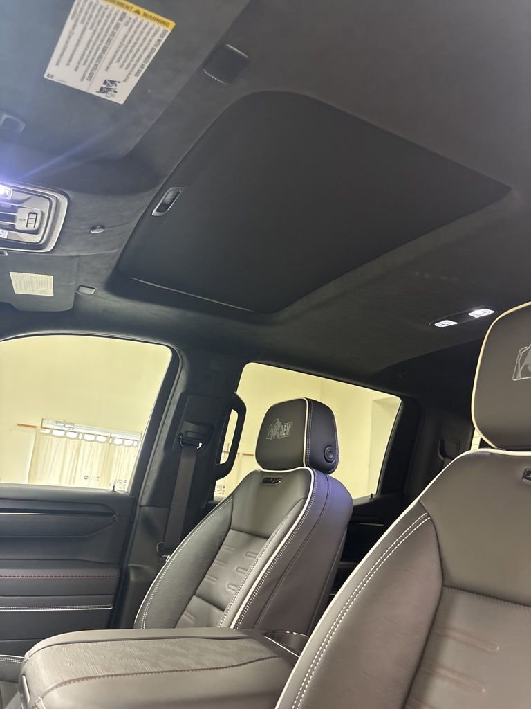 New 2024 GMC Sierra 1500 AT4X w/ AT4X AEV Edition AWD/4WD image 17
