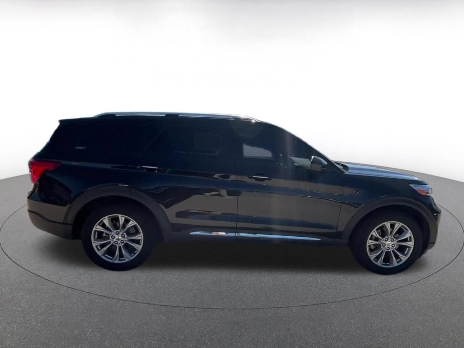Used 2024 Ford Explorer Limited RWD image 15