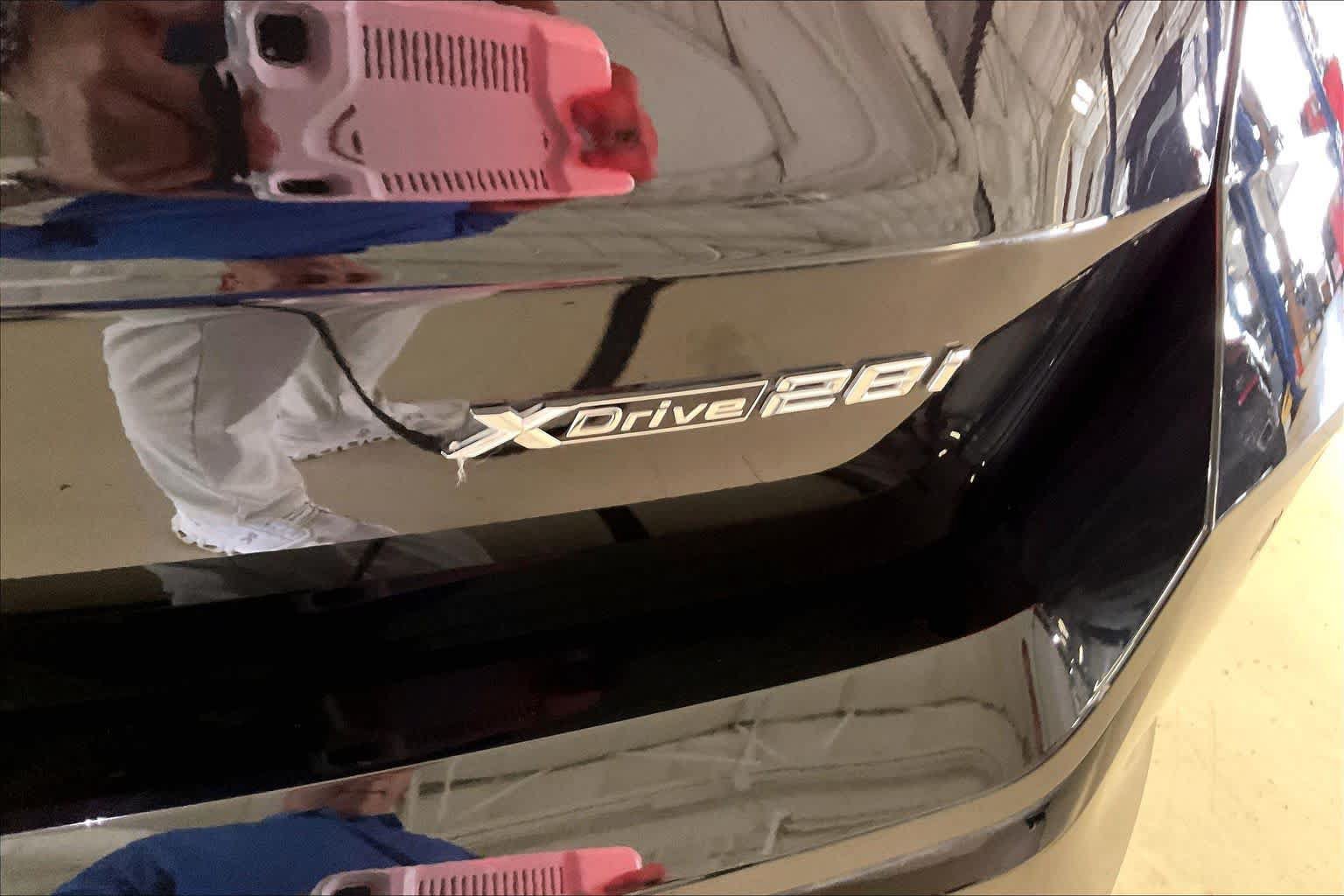 Certified 2023 BMW X1 xDrive28i w/ Premium Package AWD/4WD image 9