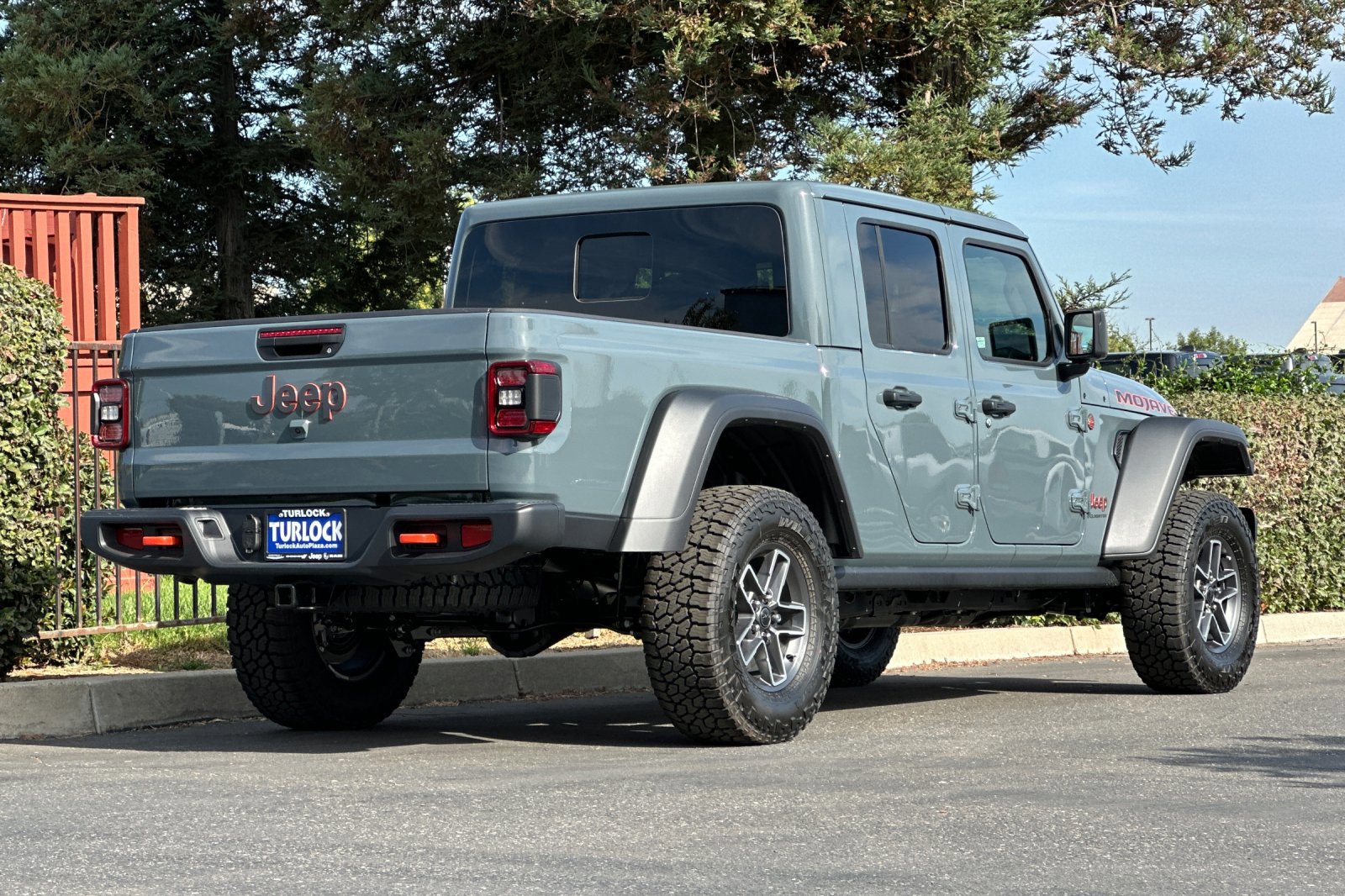 New 2025 Jeep Gladiator Mojave w/ Convenience Group image 4