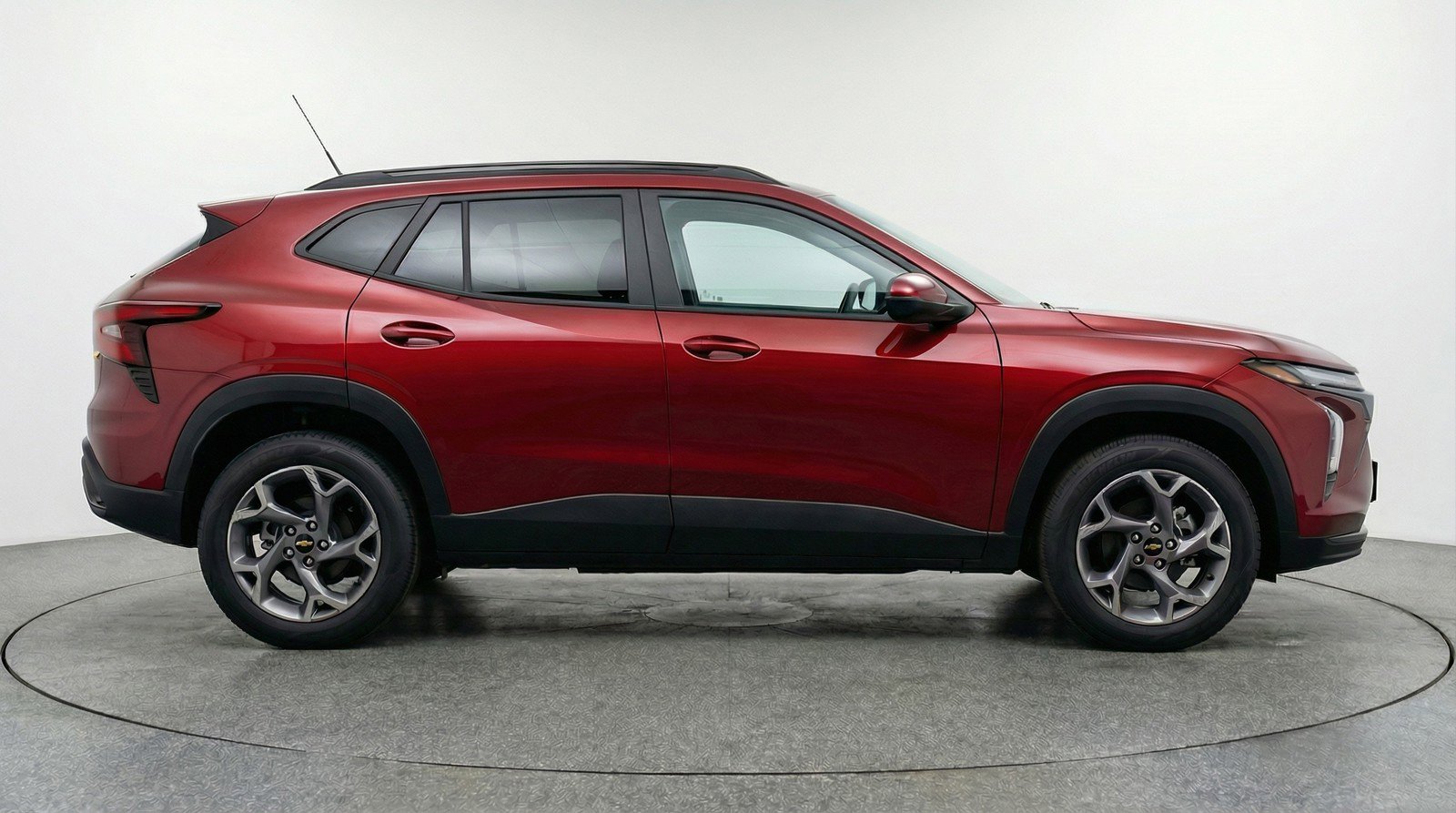 Used 2025 Chevrolet Trax LT w/ LT Convenience Package FWD image 11