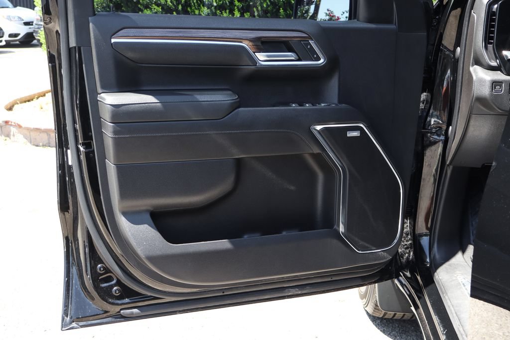 Used 2023 Chevrolet Silverado 1500 RST w/ Convenience Package II AWD/4WD image 19